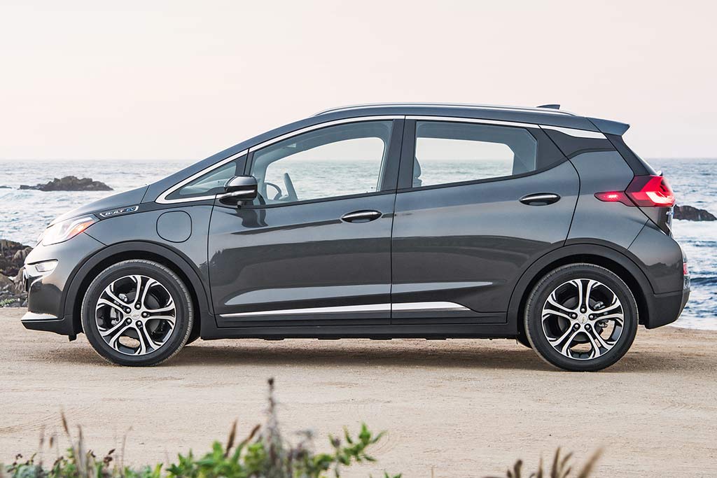 2019 Chevrolet Bolt New Car Review Featured Image Large Thumb3 2019 Chevrolet Bolt New Car Review Featured Image Large Thumb3