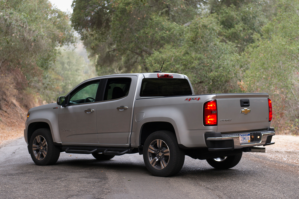 2016 Chevrolet Colorado Used Car Review Autotrader 2016 Chevrolet Colorado Used Car Review Featured Image Large Thumb4