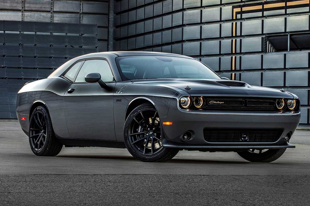 2019 Ford Mustang Vs 2019 Dodge Challenger Which Is Better Autotrader