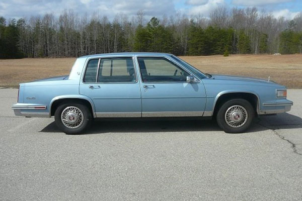 Cadillac DeVille Fleetwood 1986 - 24.900 milhas