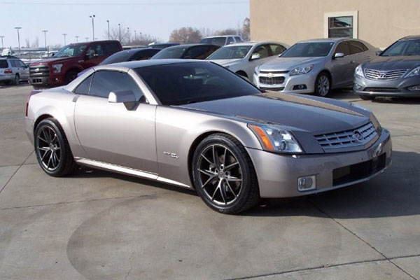 Cadillac XLR de 2004 - 3,300 milhas
